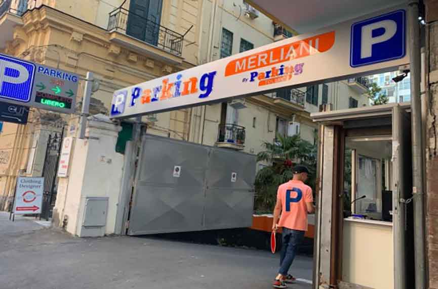 Parcheggio Garage Parking Merliani Napoli