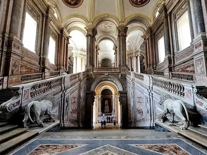 Tour di un giorno della Reggia di Caserta da Napoli. Acquisto biglietto on line
